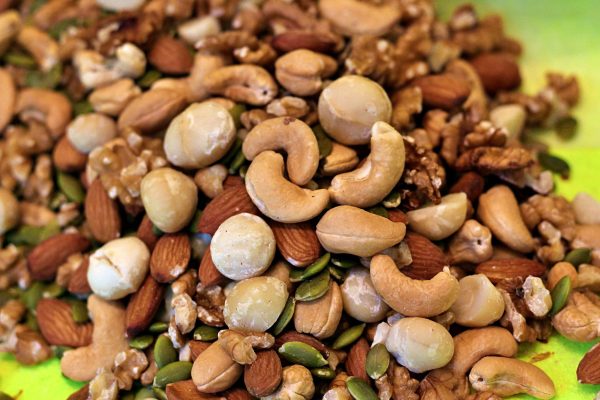 Hạt dinh dưỡng mix 5 loại hạt macca, óc chó vàng, óc chó đỏ, hạnh nhân, hạt điều hũ 500gr - Hình ảnh 4