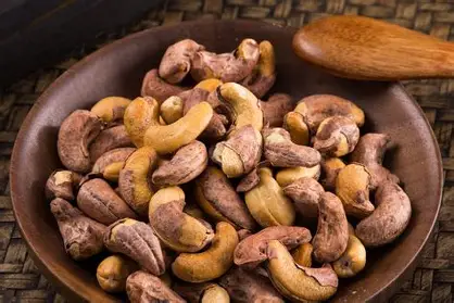 Mở bài: Vì sao hạt điều được ưa chuộng?