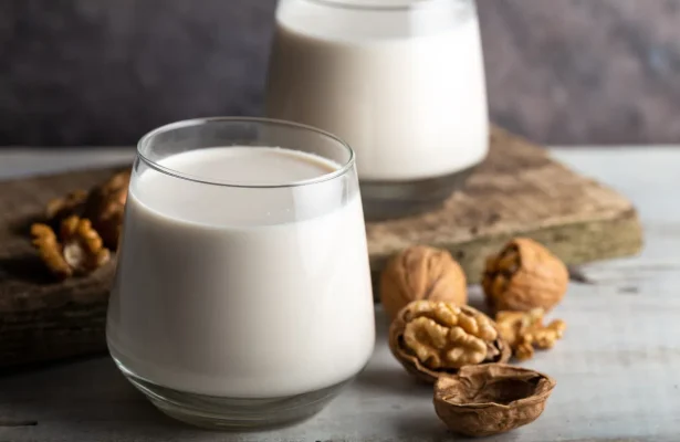 Hình 1 : Sữa hạt óc chó